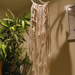 Capteur de rêve demi lune quartz blanc